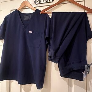 Figs Large Navy Scrub Set